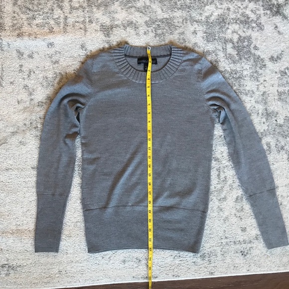 Banana Republic Gray Merino Wool Sweater Size XSP - Picture 5 of 7